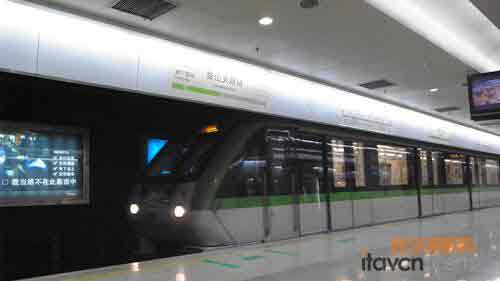 上海地鐵全線試用數字標牌顯示系統