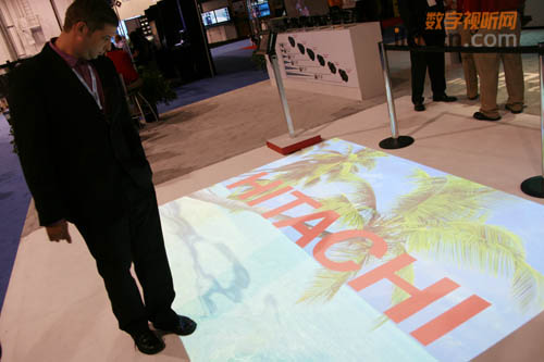 (dng)ʽͶӰC(j)Infocomm2010