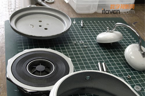 鬧鐘也瘋狂 看荷蘭設計師如何暴改音箱