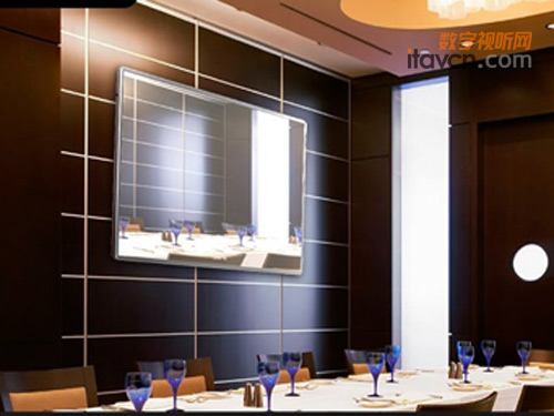 頂級定制 Luxurite推出82寸玻璃電視