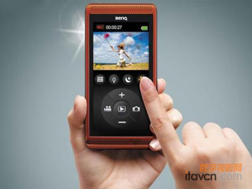 捕捉生活精彩 明基推出炫彩投影DV S11