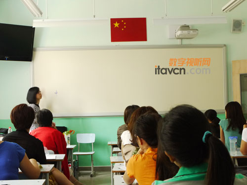 大盈江微量子教學(xué)板成功入駐翠微小學(xué)