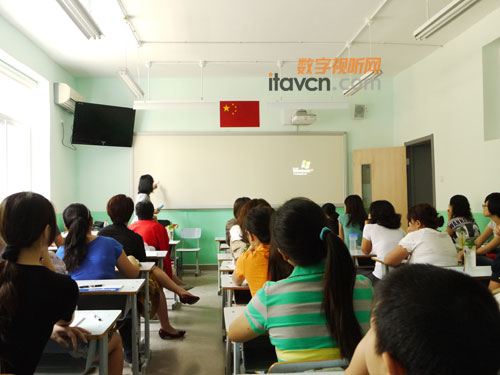 大盈江微量子教學(xué)板成功入駐翠微小學(xué)