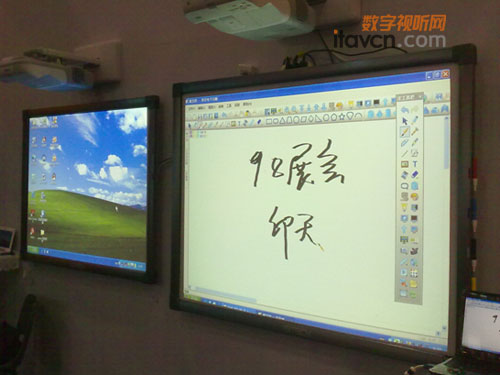 印天白板攜愛(ài)普生短焦打造完美教學(xué)體驗(yàn)