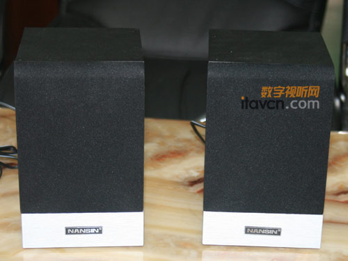 延續精致 蘭欣經典黑白配音箱T6上市