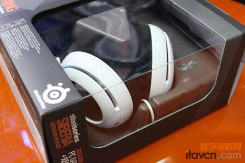 賽睿炫彩多姿 西伯利亞2代耳機售738元