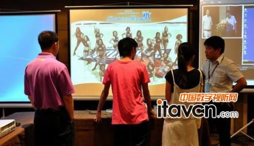 與現場嘉賓互動體驗