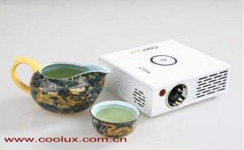 酷樂(lè)視UTV 超高性價(jià)比家用微型投影機(jī)