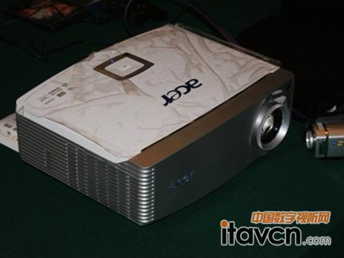 ȫ׿“ȫ3D+1080P”곞H9500BDͶӰC(j)