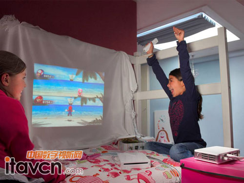 QUMI Q2的豐富接駁讓您過足游戲癮