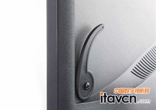 HKC G2631的背部還能掛接耳機