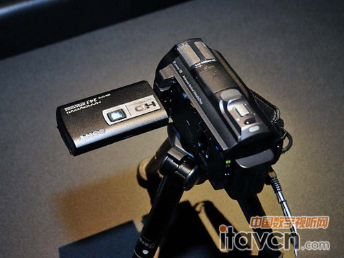 索尼HDR-PJ710投影DV