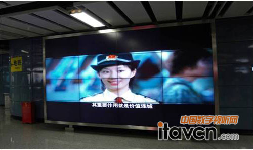 三星商用大屏在地鐵交通中的應用