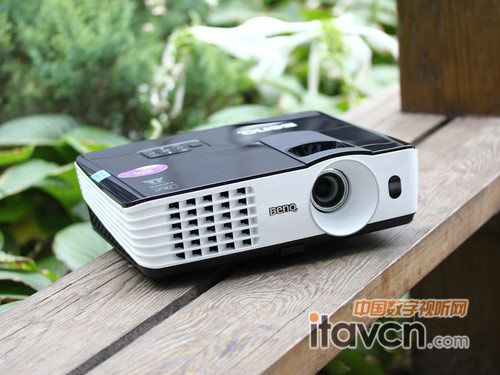 明基MS614投影機