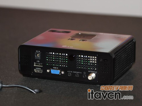 LG HW300TC投影機(jī)