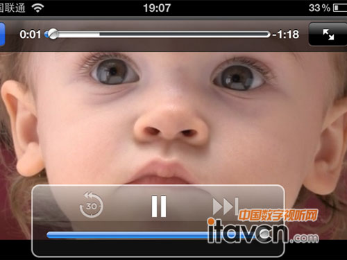 QUMI Q2連接iPhone投出精彩畫面!