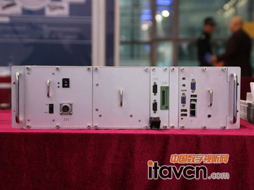 �A������չʾ�Įa(ch��n)Ʒ