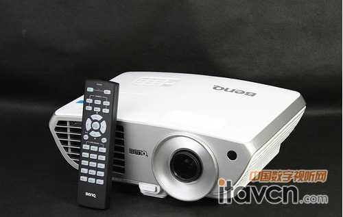 明基W1060投影機