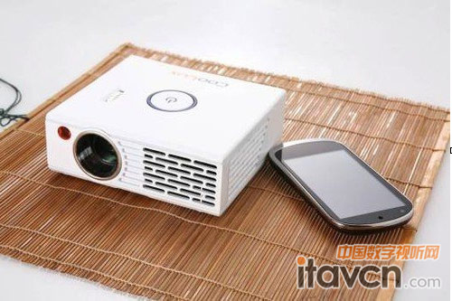 酷樂視 UTV微型LED投影機