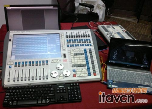 移動版TITAN Mobile