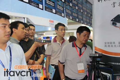 酷樂視X2亮相深圳消費電子展