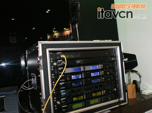 舒爾 Axient™ 無線管理系統