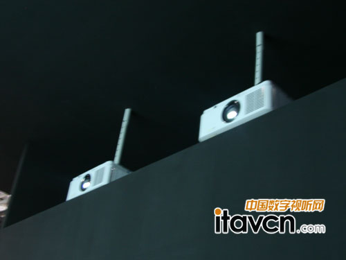三菱隆重展出G8系列DLP雙燈工程投影機(jī)