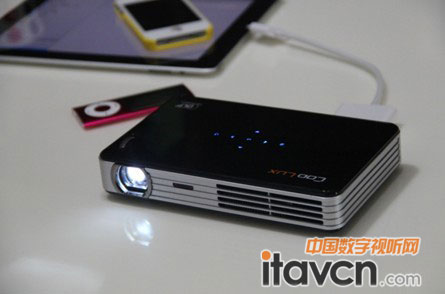酷樂視超便攜微型投影儀