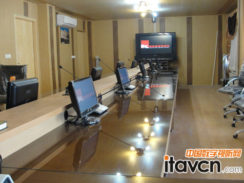 YMIOO會(huì)議系統(tǒng)全新裝備伊朗KOMC會(huì)議室