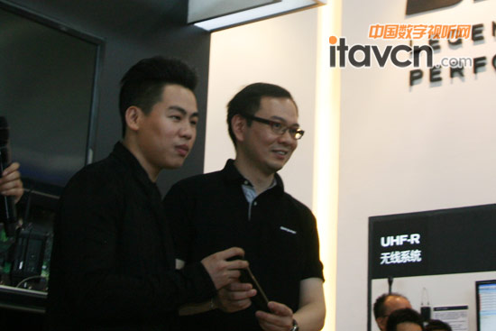 胡彥斌助陣舒爾展臺