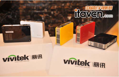 ����΢Ͷ�Ųʸ���QUMI Q5�������GInfocommչ