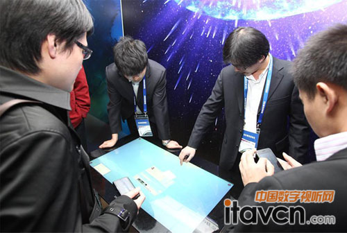 ����SUR40���c�|����Q����