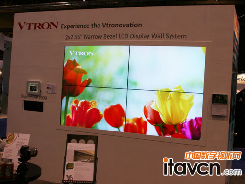 威創展出2x255寸超窄邊LCD拼接顯示系統