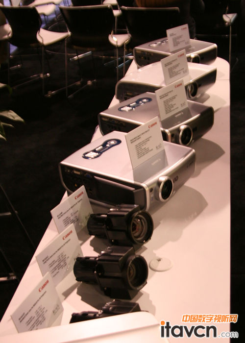 ���ܔy���ͶӰ�C����infocomm2012