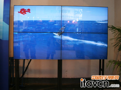 天祿光電裸眼3D系驚艷2012上海標(biāo)牌展