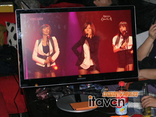 피PLSVҕS27B970D@ʾC_rWч^