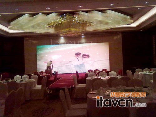 中祥創新LED顯示屏調試圖片