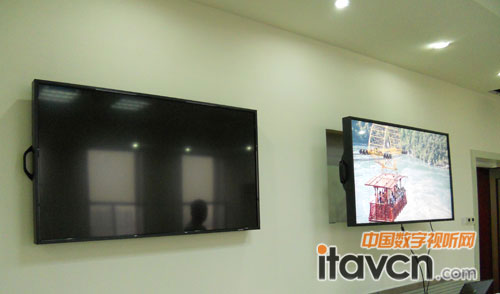 夏普60寸專業顯示器