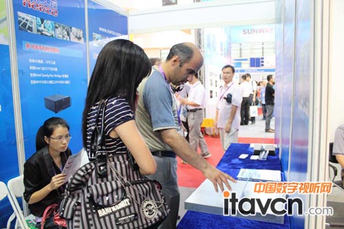 �A�����؇����N�۹��̎��c�͑��H�н����aƷ