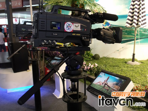 華創科技展出HDC-1680高清攝錄一體機