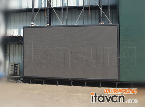 中祥創新P10戶外LED顯示屏出貨前整屏照