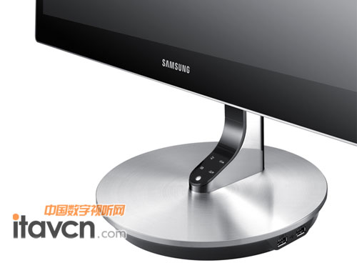 三星S27B970D顯示器接口豐富