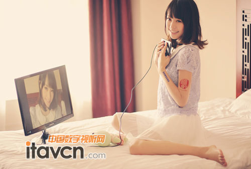 三星顯示器智聯功能可以實現手機與顯示器的一線連接