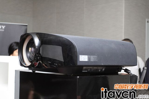 索尼VPL-VW1000ES 4K2K投影機