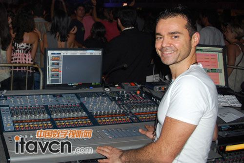 完美的搭配 Anastacia歐洲巡演選用Sennheiser