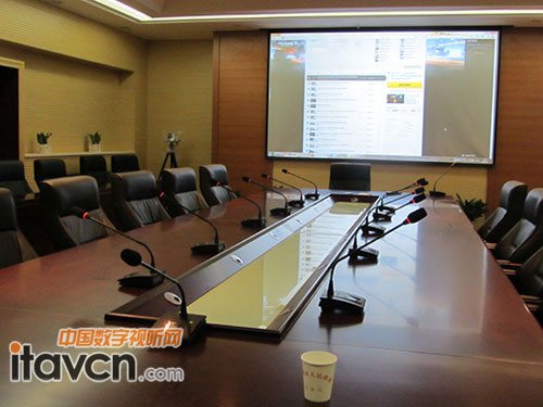 力卡會議系統應用于鄭州市人民政府