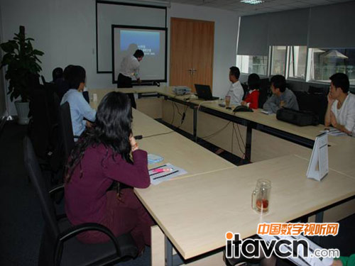 ͶӰ�װ����̽̕��h�еĳɹ�����