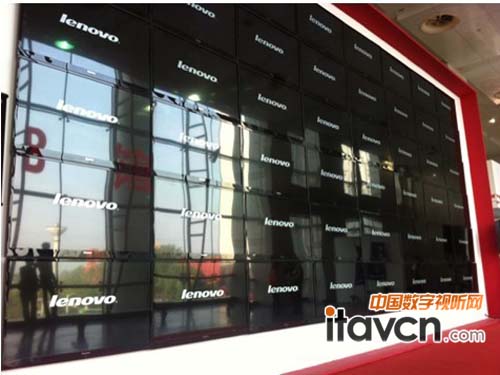 “聯(lián)想電視墻”由100臺(tái)聯(lián)想智能電視組成