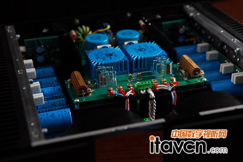 Tidal Impulse旗艦后級內部芯片展示