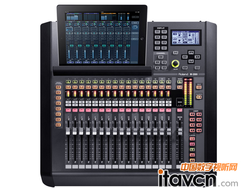 M-200i V-Mixer最大的亮點就是整合了iPad